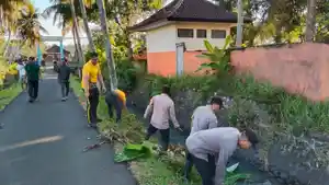 gotong-royong-di-Jembrana.jpg