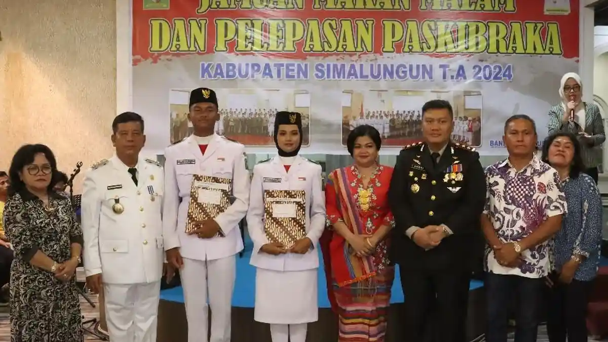 Moment Perjamuan Makan Malam Paskibra Bersama Kapolres Simalungun dan Bupati