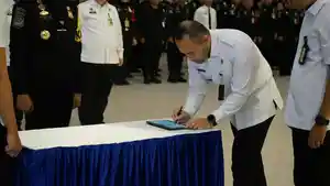 Kepala-Kantor-Imigrasi-Kelas-I-Khusus-TPI-Soekarno-Hatta-Galih-Priya-Kartika-Perdhana.jpg