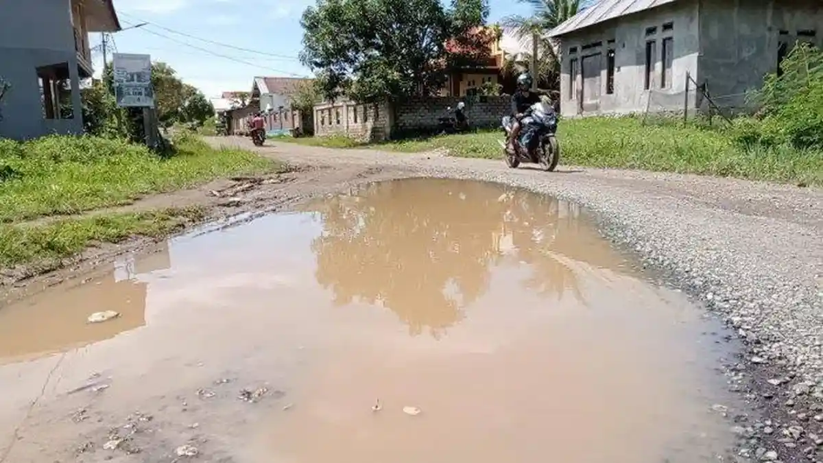 Tahun ini, Pemda Morotai Fokus Bangun Jalan Jalan Menuju Cafe Upland