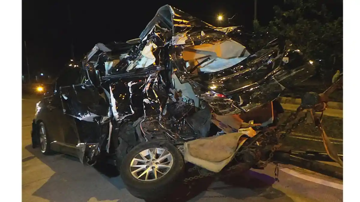 Benarkah Ada Kepala Dinas Salatiga jadi Korban Kecelakaan Karambol di Tol Ungaran?