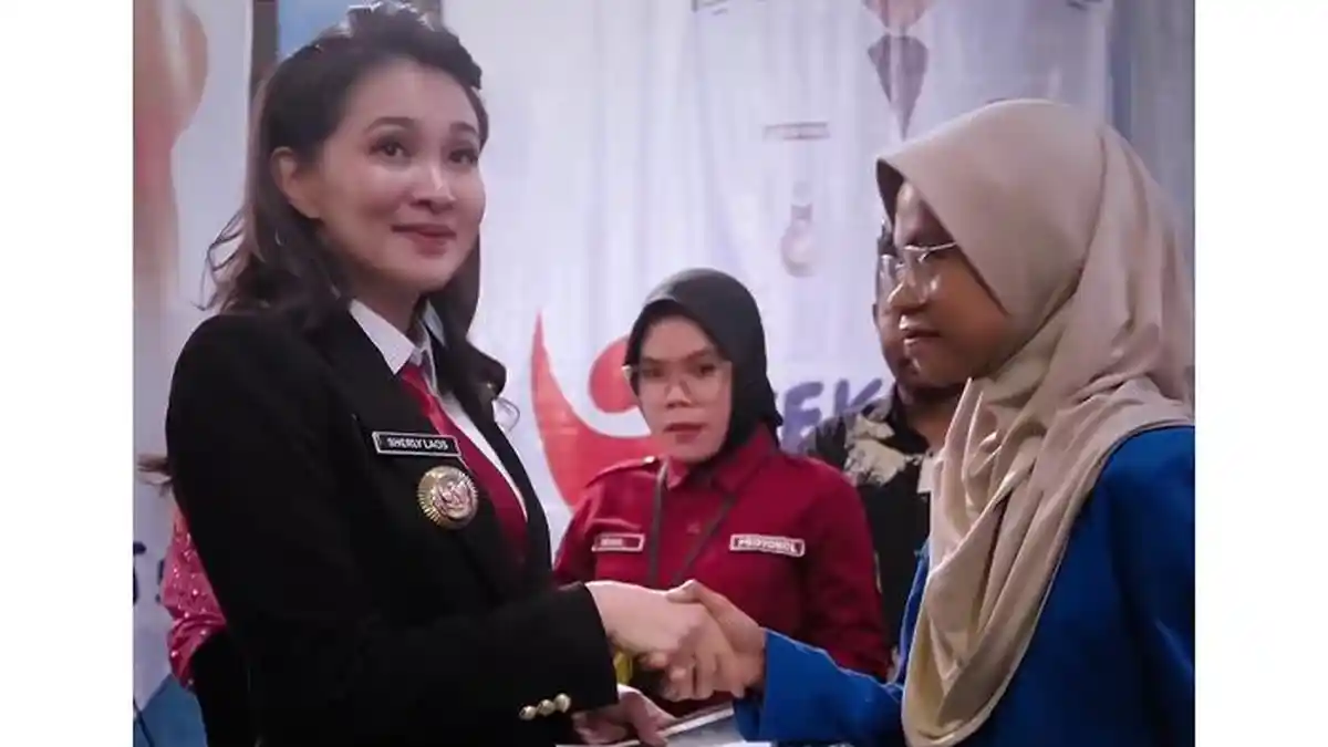 Siswa Malut Diminta Bayar Komite atau Ijazah Ditahan? Lapor ke Sherly Laos