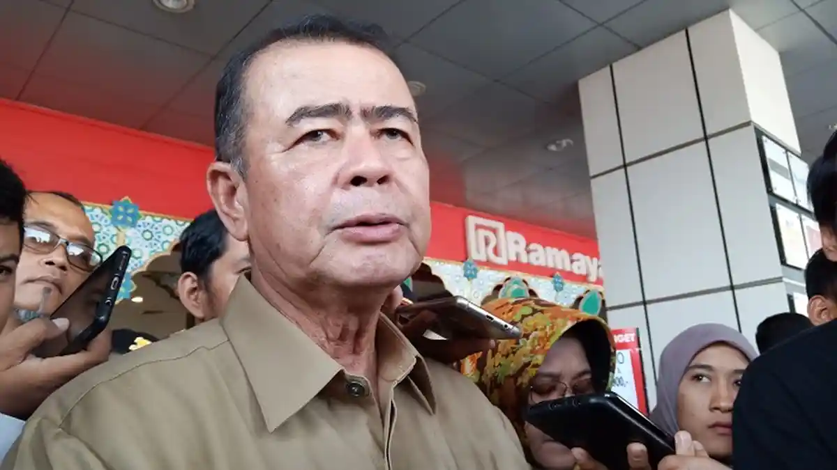 Wagub Sumbar dan Rombongan Sasar Pangan Kedaluwarsa di Pusat Perbelanjaan