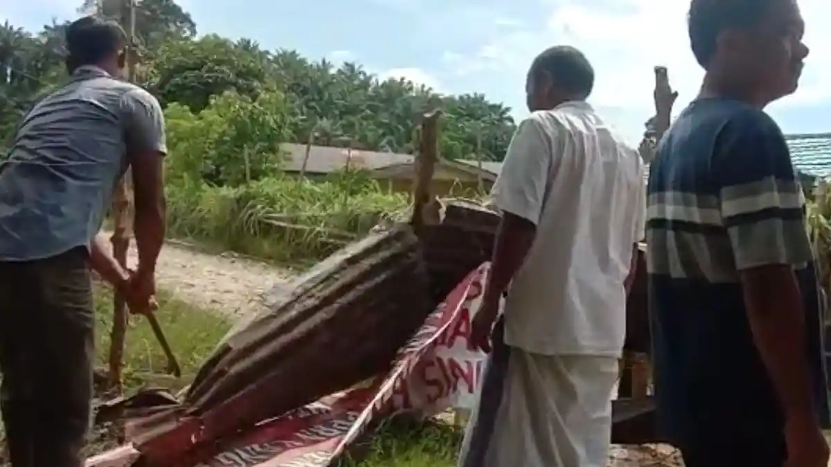 Pemkab Aceh Singkil Buka Jalan yang Dipalang Warganya