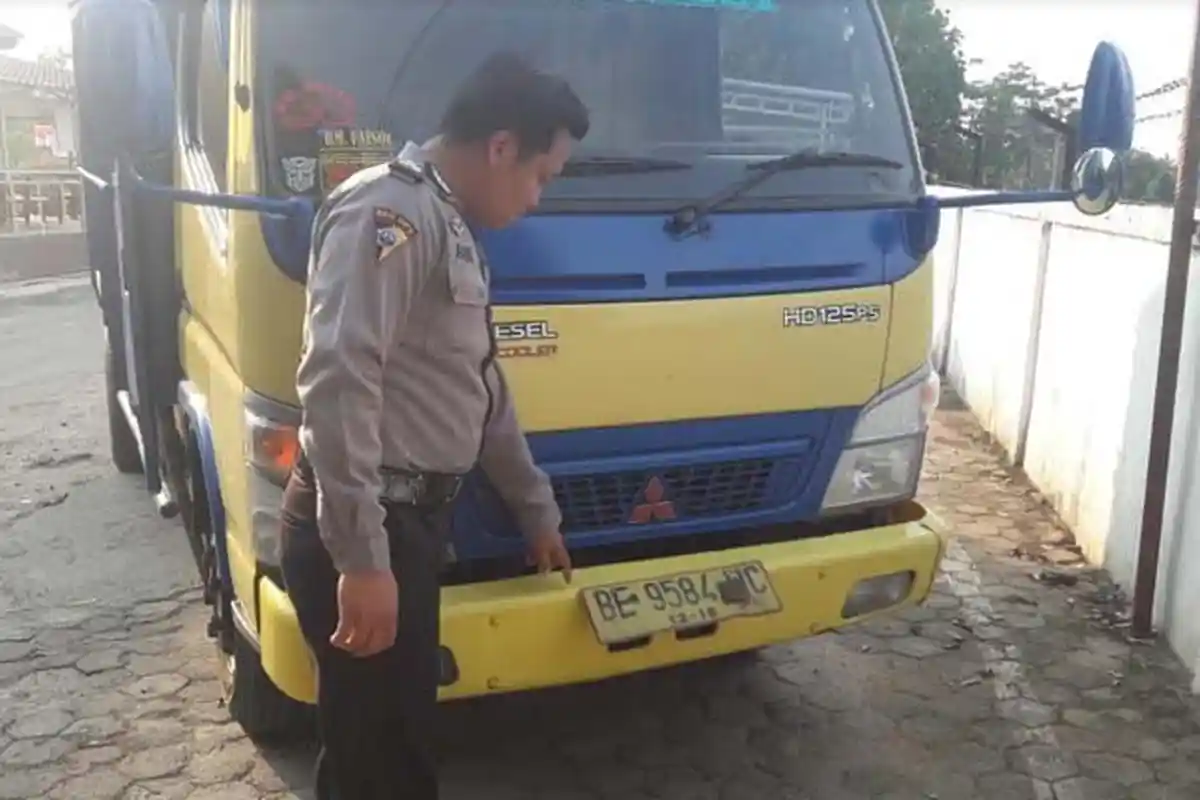 Salim Angkut Puluhan Batang Besi Rel Curian Terhenti Polisi Patroli