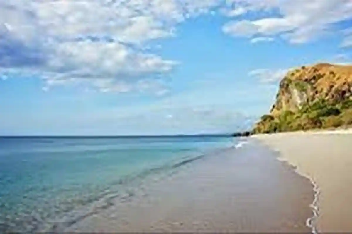 Wisata NTT , Pantai Tanjung Bastian Favorit Warga TTU