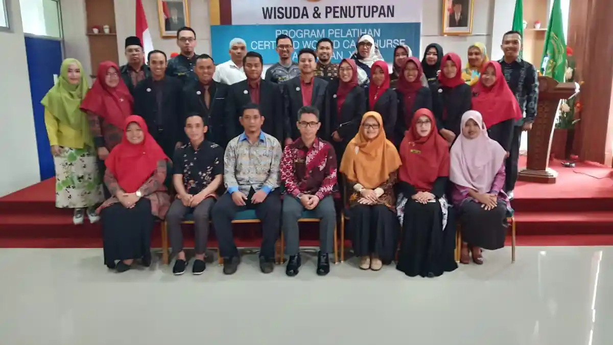 STIK Muhammadiyah Pontianak Gelar Wisuda Program Pelatihan Certified Wound Care Nurse