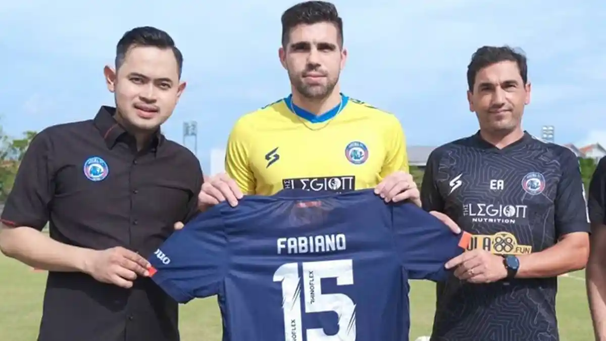 Singo Edan tak Cuma Datangkan 2 Pilar Persis Solo, Bos Arema FC Bagikan Bonus iPhone 13 Pro Max