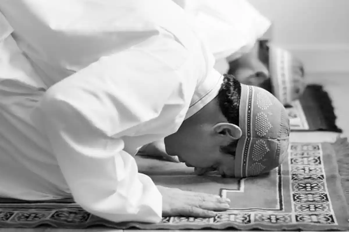 Panduan dan Tata Cara Sholat Tahajud, Berikut Lafaz Niat dan Doa yang Bisa Dibaca