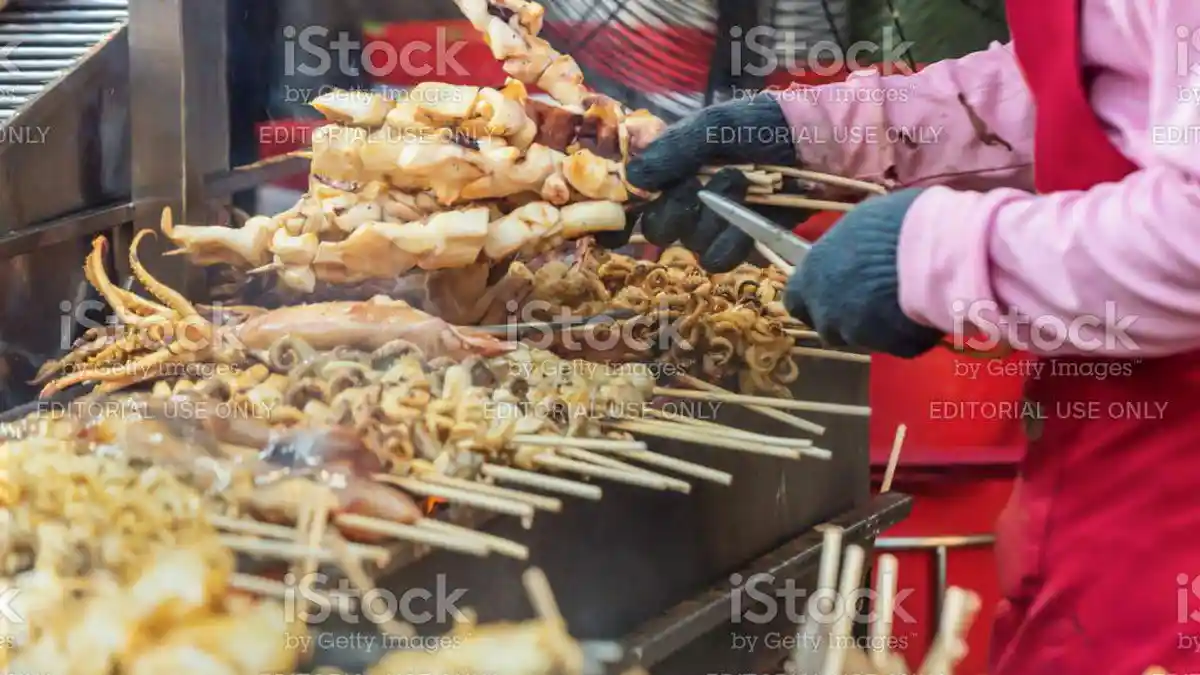 Wisata Kuliner Negeri Cina, Cari Menu Halal Buat Muslim ? Ini Tempat Paling Populer