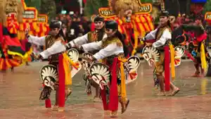 Mengenal-Kesenian-Kuda-Lumping.jpg