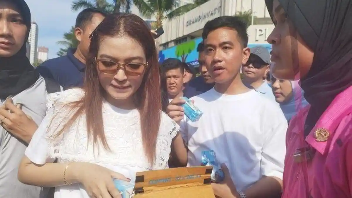 Bukan Prank, Terjawab Alasan Janji Makan Siang dan Susu Gratis Prabowo-Gibran Baru Sempurna di 2029