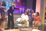nikita-mirzani-labrak-pengacara-sujud-ukra-elza-syarief-di-acara-hotman-paris-show.jpg