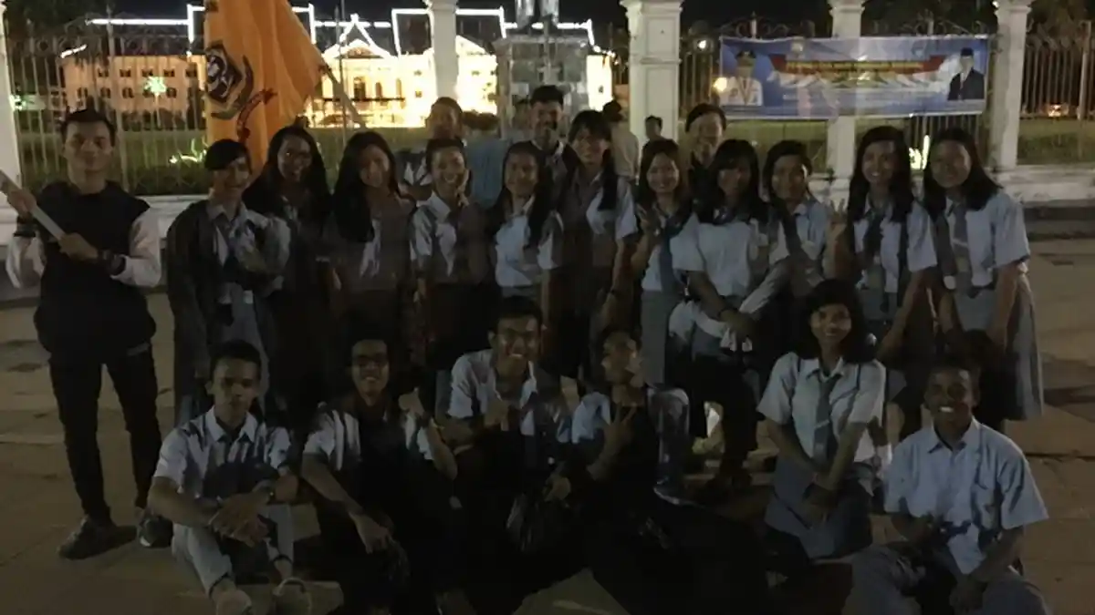 Siswa SMA Xaverius 2 Pilih Rayakan Kelulusan Dengan Berbagi Makanan Kepada Sesama