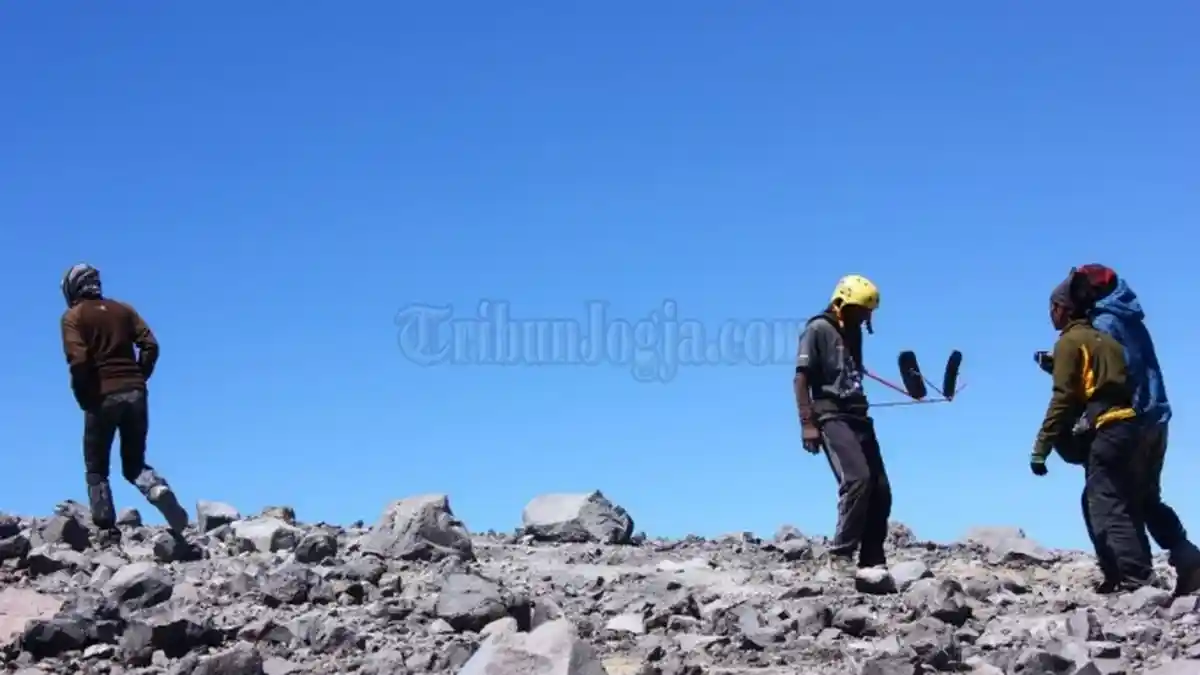 5 Panduan Mendaki Gunung untuk Pemula