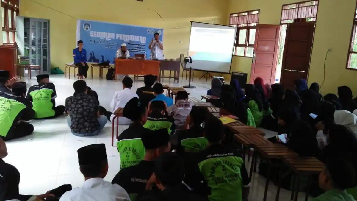 30 Kader PMII IAIN Pontianak Dapat Sambutan Istimewa di Desa Sungai Enau