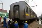 18 Gerbong Bekas Jepang Tiba di Tanjung Priok