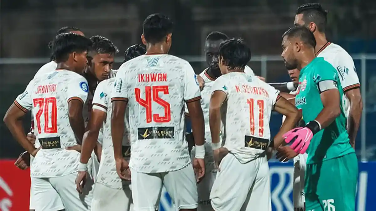 Bertanggung Jawab atas Kekalahan Persija, Ini Kata Tony Sucipto dan Reaksi dari Jakmania: Respect