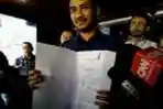 Abraham Samad Menerima SK Deponering Dari JAM Pidum