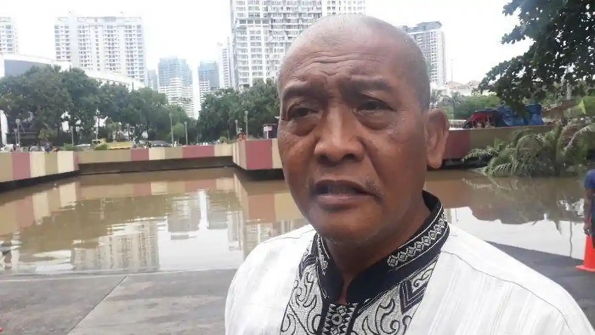 Petugas Masih Sedot Air di Underpass Kemayoran