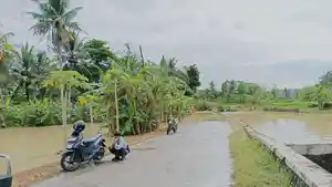 banjir-cek-kendaraan-cilacap.jpg