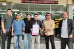 Sejumlah-orang-yang-tergabung-dalam-Aliansi-Advokat.jpg