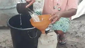 mINYAK-TANAH-DI-FLOTIM.jpg