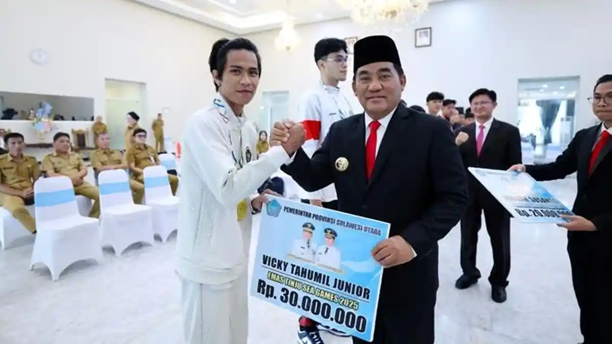 Gubernur YSK Serahkan Bonus Atlet Berprestasi Sulut, Peraih Medali SEA Games Terima Puluhan Juta