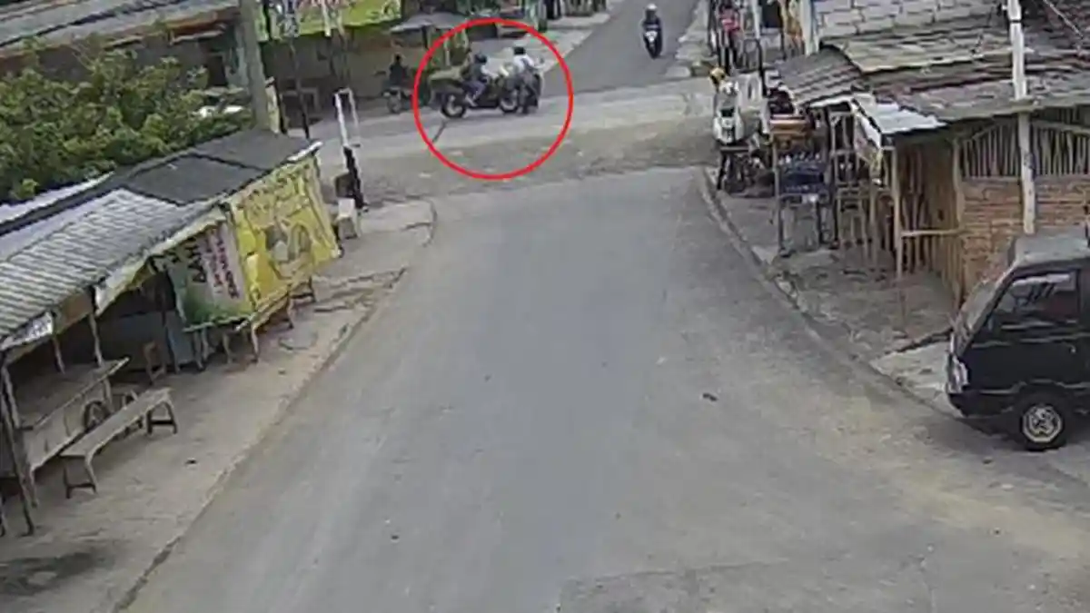 Selang 5 Jam dari Kecelakaan Maut Ojol, Pelajar SMA Alami Kecelakaan di Klodran Karanganyar Jateng
