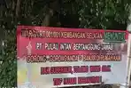 Warga-protes-gorong-gorong.jpg