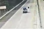 Sosok Santri Tewas Ditabrak saat Menyeberang Jalan Tol di Lampung, Alasan Hendak Cari Kayu Bakar