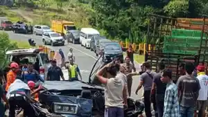 KECELAKAAN-DI-SIMALUNGUN-MENUJU-PARAPAT.jpg