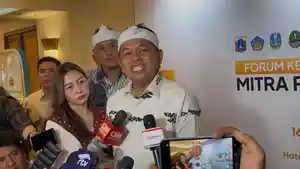 Dedi-Mulyadi-bicara-perbaikan-infrastruktur-di-Parung-Panjang.jpg