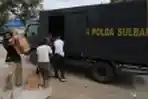 Mobil Yanma Polda Sulbar Keliling Bagi Sembako