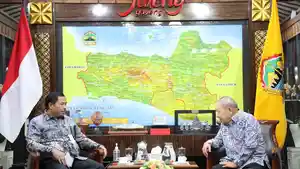 Pj-Gubernur-Jateng-menemui-APINDO-Jateng-bahas-UMP.jpg