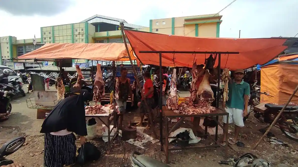 Harga Daging Sapi di Pasar Pendopo Empat Lawang, Pedagang: Besok Naik Lebih dari Rp 130 Ribu