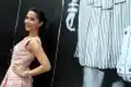 Nadia Mulya host cantik