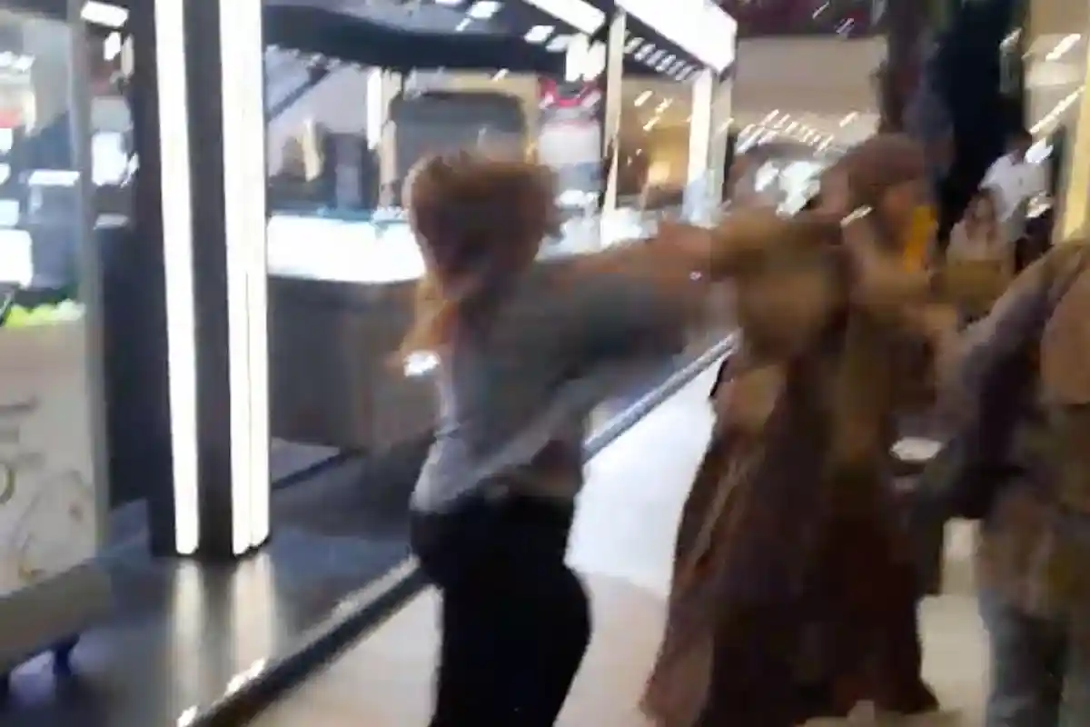 Diteriaki “Kampungan” saat Nonton Bioskop, 2 Wanita Ini Berakhir Baku Hantam di Citimall Gorontalo