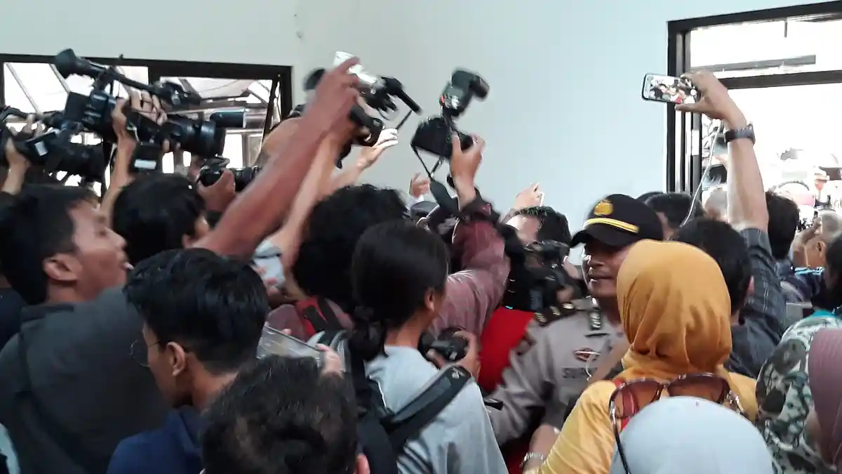 Korban First Travel Soraki Andika dan Anniesa di Persidangan