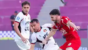 Aksi-potret-duel-Persik-Kediri-vs-Persijap-Jepara-di-Super-League.jpg