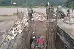 Pulihkan Akses Vital, TNI dan Warga Bersinergi Bangun Jembatan Gantung di Aceh Tenggara