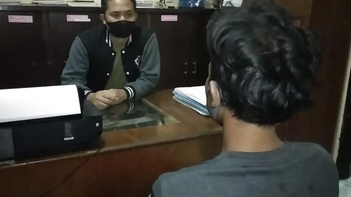 Bikin Ngakak, Tertangkap Diduga Membobol Sekolah, Dua Pria Bertato Merengek di Mapolsek Indihiang