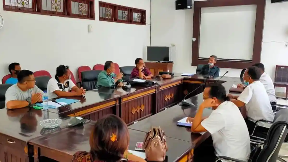 Diminta Ganti Biaya Pembangunan, Penghuni RSS di Kayubuntil Barat Mendatangi DPRD Buleleng