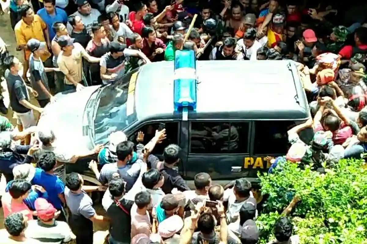 Komplotan yang Dikepung Warga Sungai Abang di Sarolangun Ternyata Bukan Penculik Anak