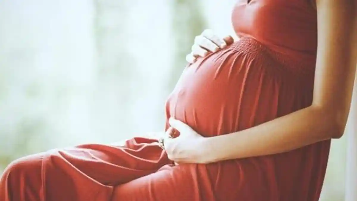Susah Hamil Karena Letak Rahim Terbalik? Ini Tips Berhubungan Biologis yang Tepat