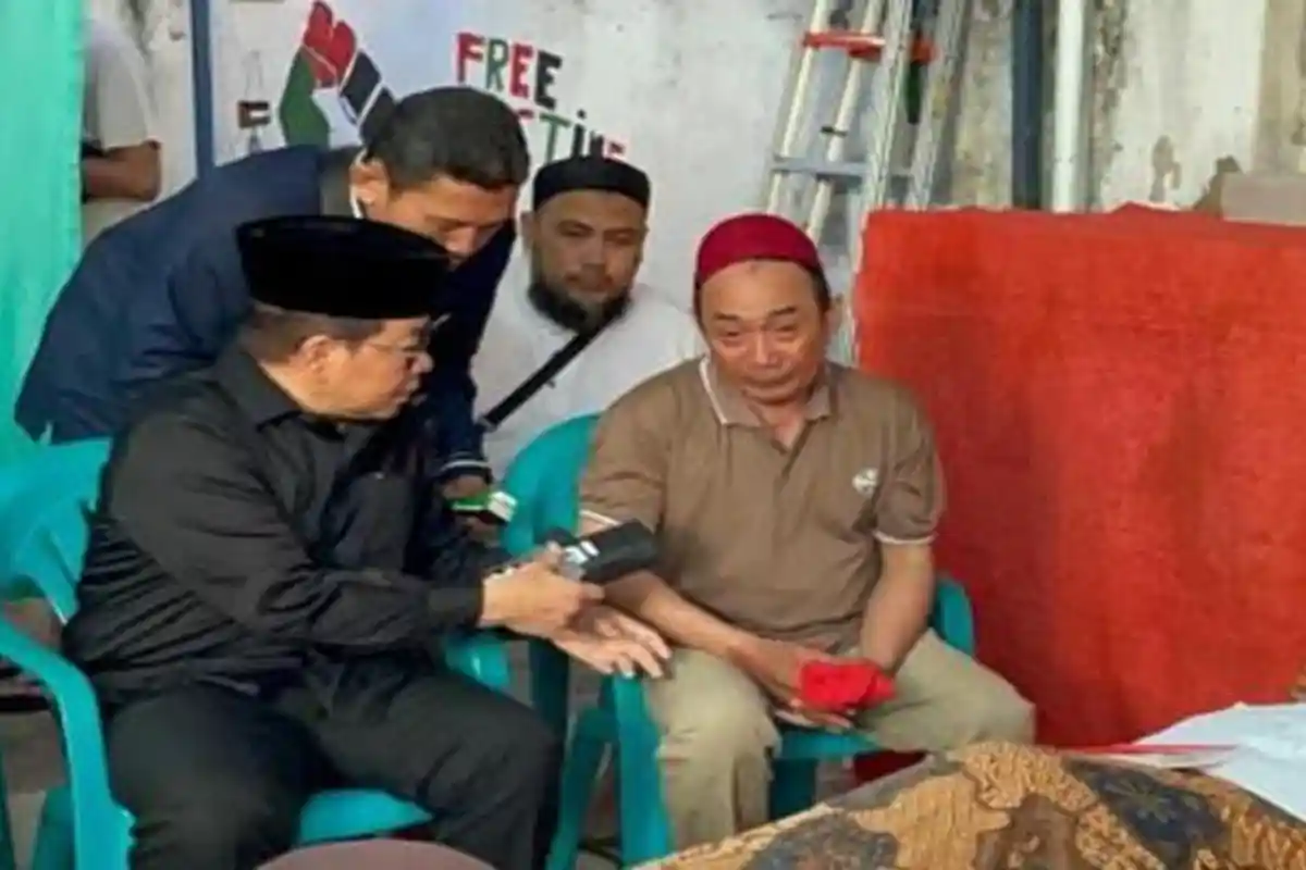 Tangis Pilu Orang Tua Ojol Tewas Dilindas Rantis Brimob, Ibu Panggil Anak, Ayah Pandangi Jasad