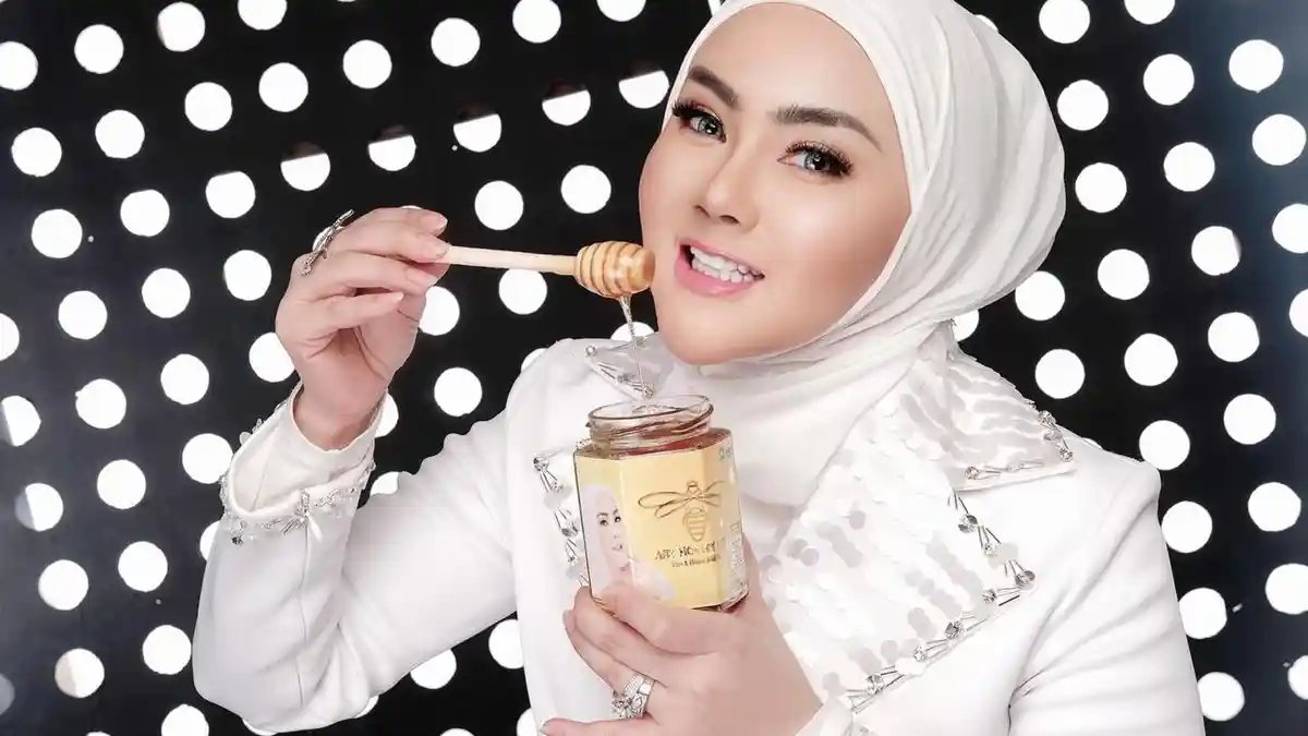 Ade Fitrie Kirana Bongkar Khasiat Madu AFK Honey Bee