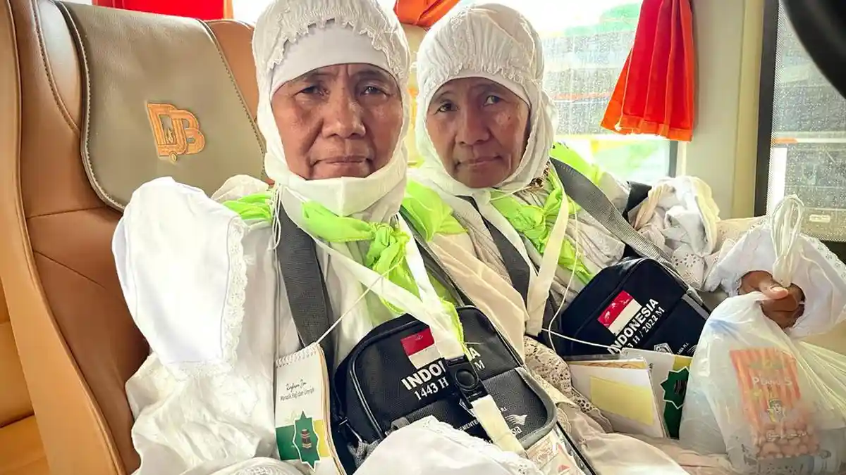 Kisah Mariano dan Mariana, Nenek Kembar asal Medan: Pergi Haji, Ingin Minta Jodoh di Tanah Suci - mariano-dan-mariana-berangkat-haji.jpg