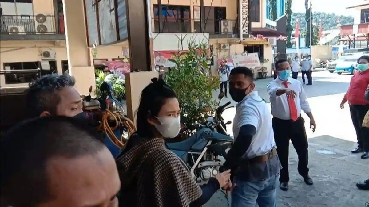 Istri Jadi Dalang Tewasnya Pengusaha Emas di Papua, Rencanakan 3 Bulan Bersama Selingkuhan