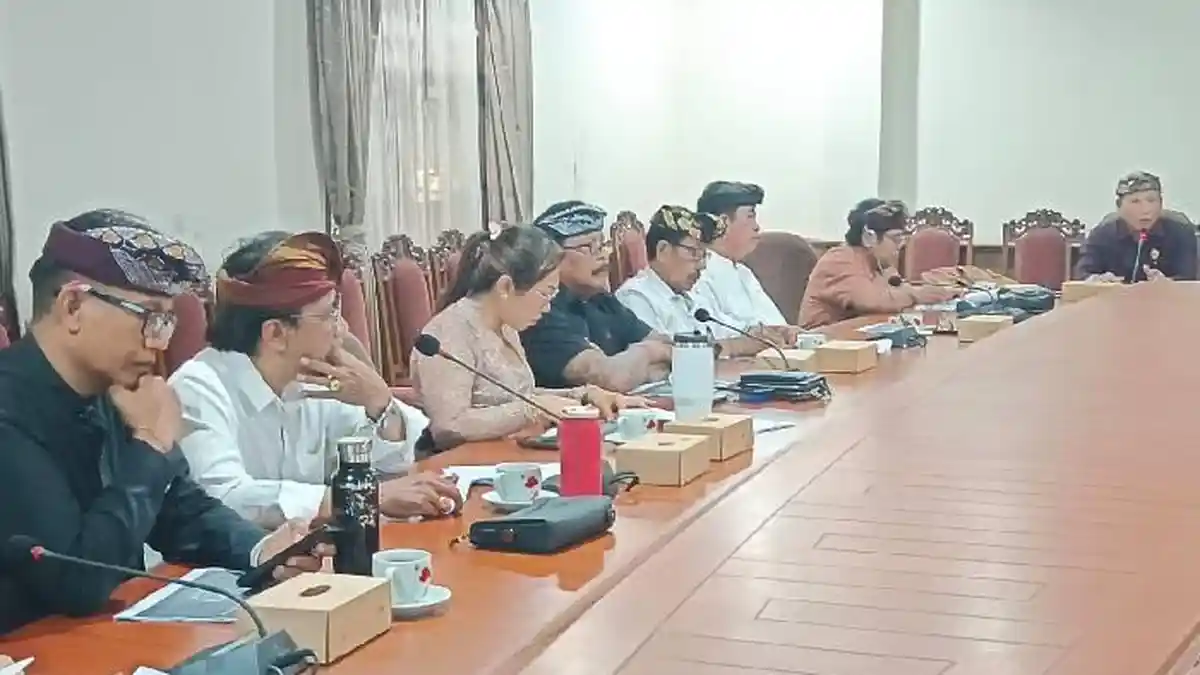 Raker dengan Perumda Pasar, Dewan Denpasar pacu Sentral Parkir Terintegrasi, Dukung Car Free Night